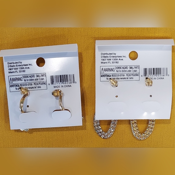 D'Bello FAUX PEARL & GOLD PIERCED HANGING EARRINGS Set of 2 - Picture 4 of 8